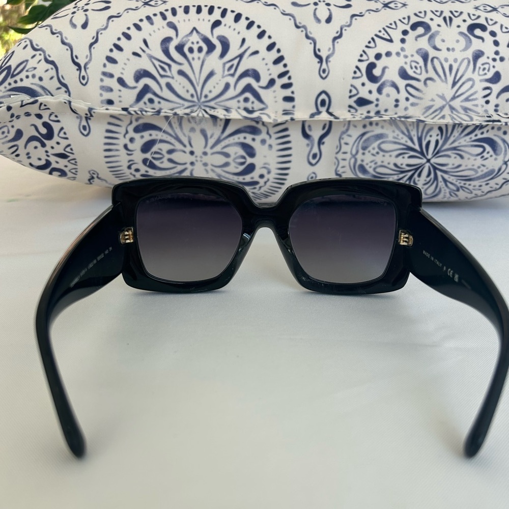 Chanel | Women’s Black Sunglasses  – Excellent Condition - Picture 5 of 11